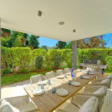 Spacious For 12 In Puerto Banus *