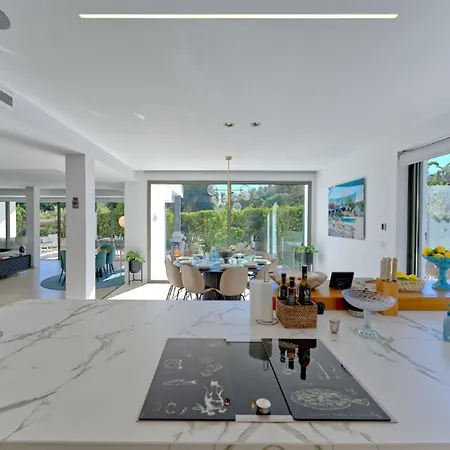 Spacious For 12 In Puerto Banus فيلة *