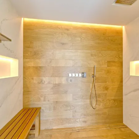 Spacious For 12 In Puerto Banus فيلة ماربيا