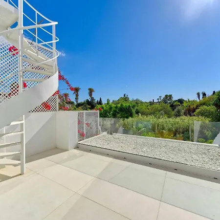 Spacious For 12 In Puerto Banus