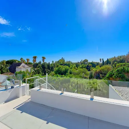 Spacious For 12 In Puerto Banus * ماربيا