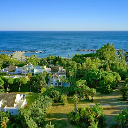 Spacious For 12 In Puerto Banus فيلة