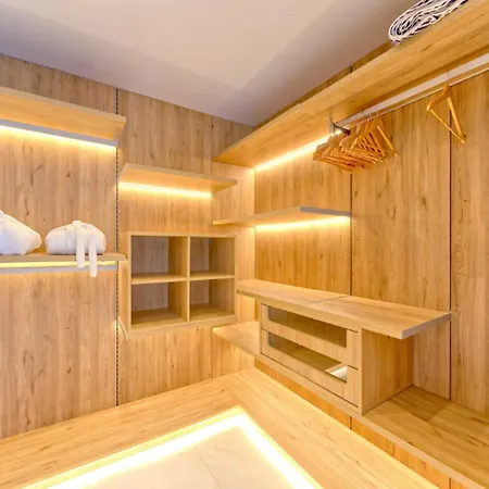 Spacious For 12 In Puerto Banus