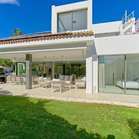 Spacious For 12 In Puerto Banus فيلة *